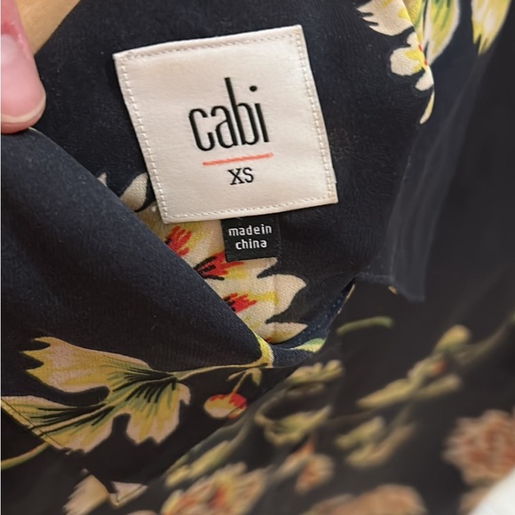 Floral blouse. - Picture 3 of 3